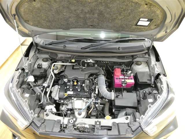 点検整備の上、納車いたします。購入時の安心感に加えてアフターもお任せ♪ディーラーならではのサービス専門スタッフが常駐の整備工場が併設しております。車検・点検整備などアフターサービスも安心です♪