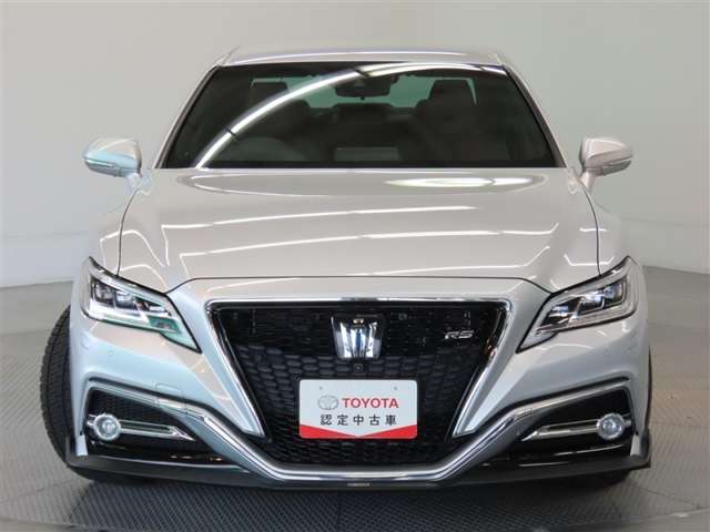 室内外はもちろん、ニオイの元となるフロアカーペットまで消臭・除菌を実施。中古車を気持ちよくお乗りいただけるクリーニングサービスです。詳細は販売店スタッフまでおたずねください。