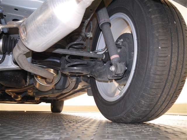 トヨタ&nbsp;ライズ&nbsp;1.0 G 4WD&nbsp;衝突被害軽減ブレーキ・メモリナビ付き&nbsp;北海道の詳細画像&nbsp;その9