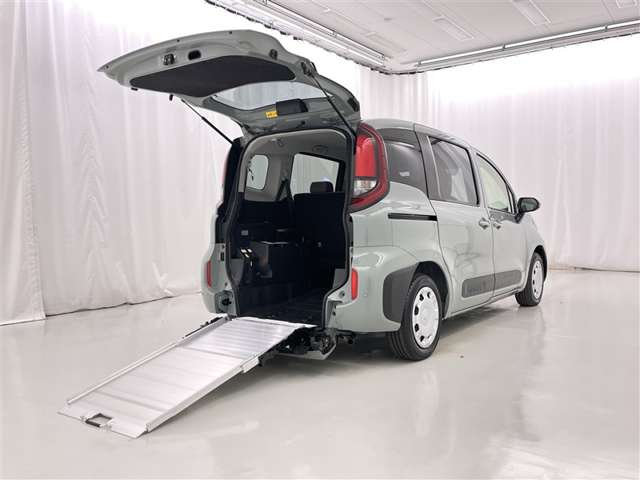 トヨタ&nbsp;シエンタ&nbsp;1.5 G ウェルキャブ 車いす仕様車 タイプI 助手席側セカンドシート付&nbsp;&nbsp;愛知県の詳細画像&nbsp;その8