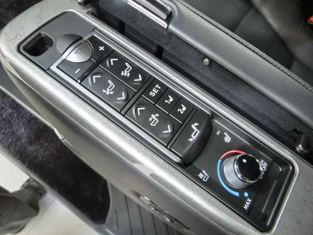 トヨタ ヴェルファイア 3.5 エグゼクティブラウンジ 4WD 電動リアゲート 静岡県の詳細画像 その14