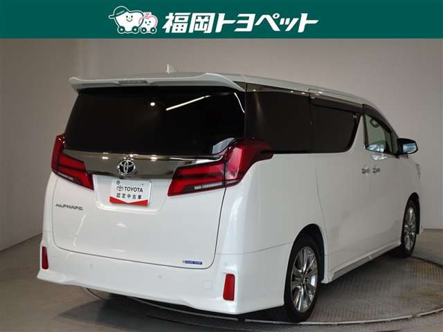 色は人気のホワイトパールクリスタルシャインです。