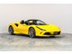 FerrariのコーポレートカラーであるGiallo Modenaがよく似合います