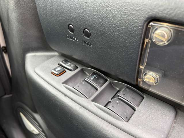 2005 Toyota bB – thumbnail 24