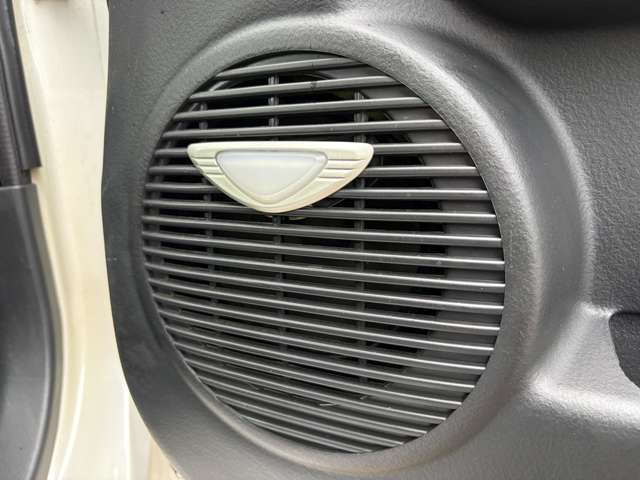 2005 Toyota bB – thumbnail 26