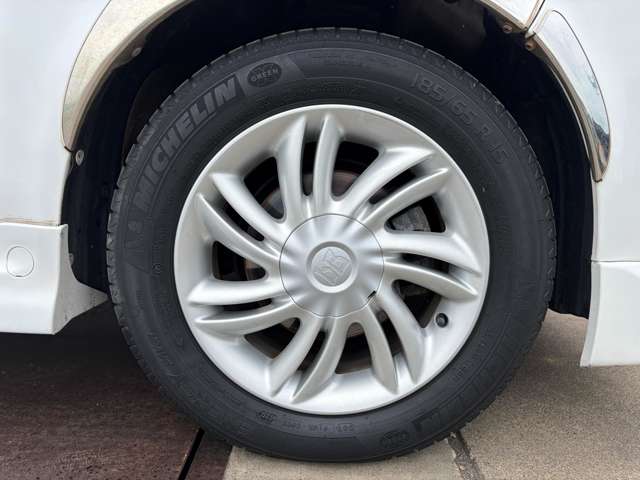 2005 Toyota bB – thumbnail 32