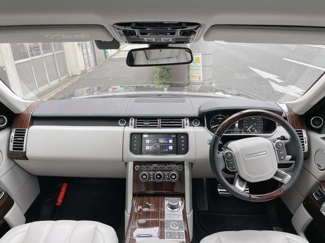 ランドローバー レンジローバー 3.0 V6 スーパーチャージド (380ps) ヴォーグ 4WD 純正リアヘッドレストモニター キー2個 東京都の詳細画像 その8