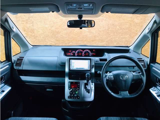トヨタ ヴォクシー 2.0 ZS 煌II 社外15AW 純正ナビ 両側電動スライドドア 埼玉県の詳細画像 その16