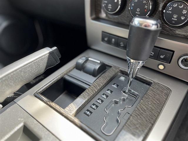 ジープ チェロキー リミテッド 4WD ブラックレザー HID 18AW シートヒーター 埼玉県の詳細画像 その9