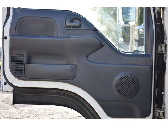 いすゞ エルフ PS PW 2.5DT 5AT 4WD 積載1250kg ETC パートタイム4WD リアヒーター 大阪府の詳細画像 その10