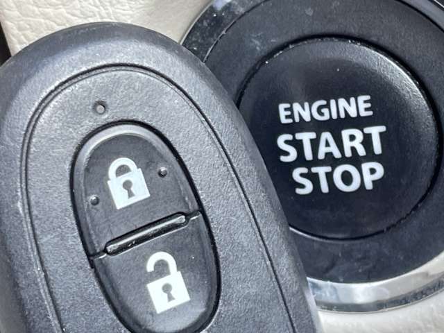 ◆スマートキー＆プッシュスタート【鍵をささずにポケットに入れたまま鍵の開閉、エンジンの始動まで行うことが可能です。】