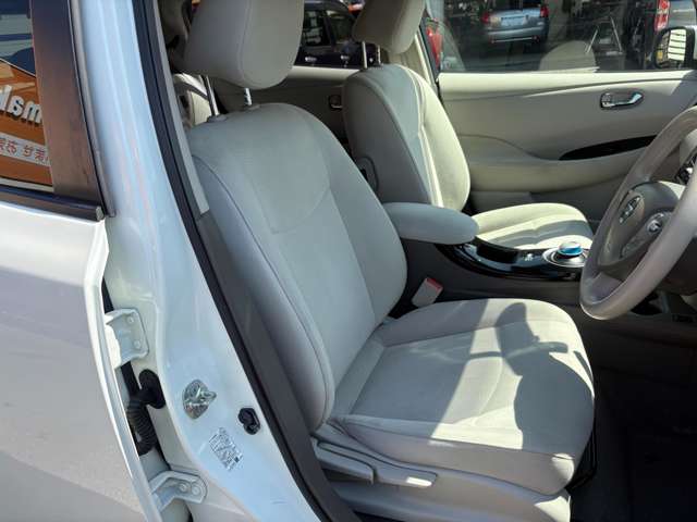 �[�ԑO�ɂ͌o���L�x�ȓ��А����m���A��������_���A������v���܂��B�G���W���I�C���͂������̂��ƁA���Օi������������`�F�b�N���A�������Ă���܂��B�Ԍ��Ɠ�����������N���A���Ă��n�����Ă���܂��B