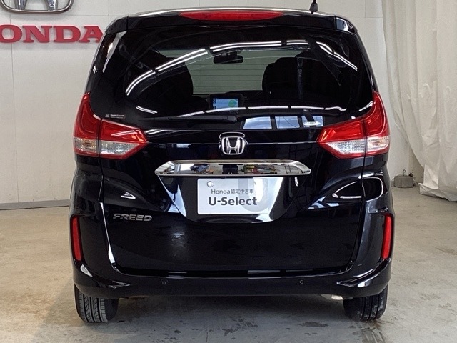 Honda認定中古車 U-Selectは3つの安心をお約束します。 １ Hondaのプロが整備した安心。 ２ 第三者機関がチェックした安心。 ３ 購入後もHondaが保証する安心。