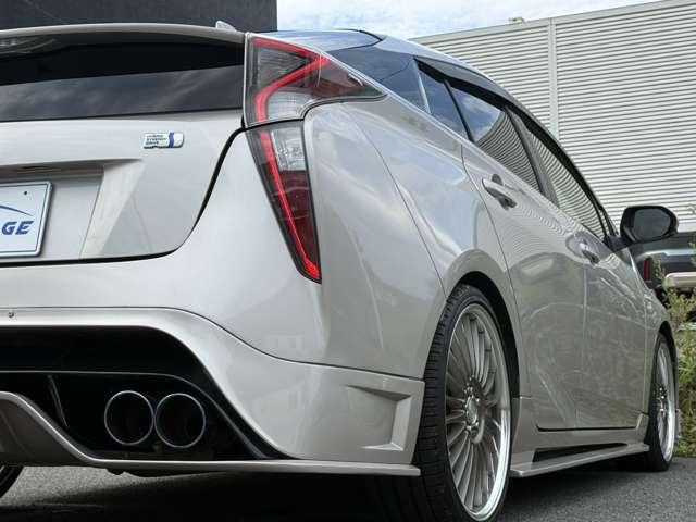 各種カスタムも承っております！エアロ、社外アルミホイール、シートカバー、車高調、ダウンサス等カスタムはお任せ下さい！
