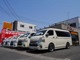 群馬県高崎地区最大級のハイエース専門店　お客様無料ダイヤル　０８００－８１４－２４０７　４型新車コンプリート車・ビンテージハイエースまで幅広く取扱しています。