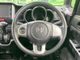 インテリアに合わせたデザインのステアリングは、運転される方のことも考え、運転しやすい形状、大きさです。是非一度、実際に触ってお確かめください。