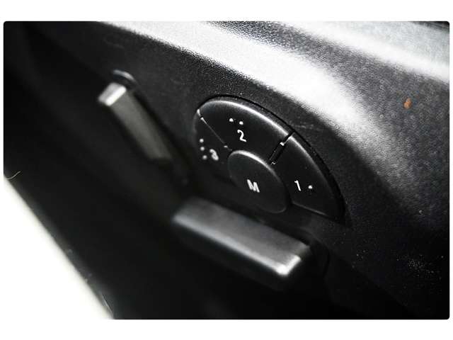 ＡＭＧ SLSクラス SLS AMG 正規ディーラー車 白/黒フルレザーレザー 岐阜県の詳細画像 その18