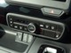 プラズマクラスター技術搭載のフルオートエアコン♪運転席にはシートヒーターを装備♪ナビ連動のＵＳＢや充電機能のジャックも備えています。