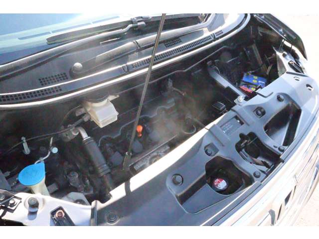 2010 Honda Stepwgn – thumbnail 43
