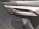 BMWの分厚いドアは、もしもの時にも搭乗者を守ってくれます。