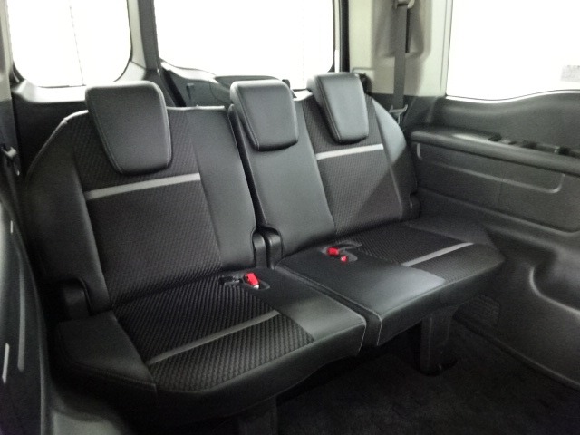 【サードシート】３列目に座っても心地よい空間、快適に過ごせるように設計されています。