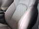 アウディのシートは適度なクッション性が有り、長時間のドライブにおいても疲労感が出ないようになっております。