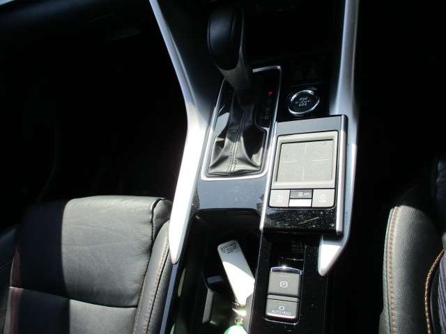 三菱 エクリプスクロス 1.5 G プラスパッケージ 4WD スマートフォンディスプレイオーディオ 三重県の詳細画像 その11
