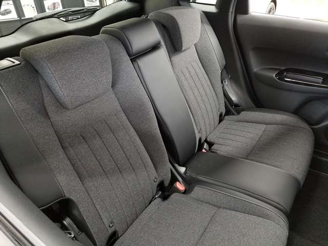 疲れにくく、快適なシートを目指して新設計された、「ボディスタビライジングシート」は着席時に骨盤をしっかりと安定させる、長距離移動にも最適なシートとなっております。