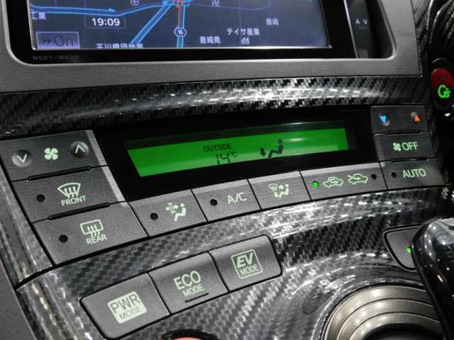 トヨタ プリウス 1.8 S ツーリングセレクション G's ナビTV 18アルミ スマートキー HID 大阪府の詳細画像 その9