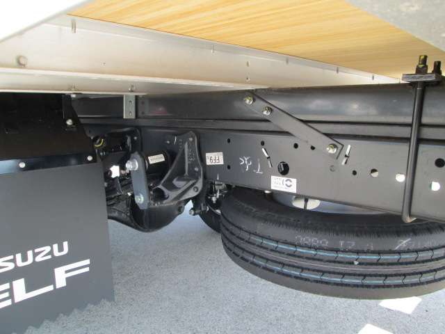 いすゞ エルフ 全低床 標準ロングアルミバン ラッシング2段 バックモニター 大阪府の詳細画像 その14