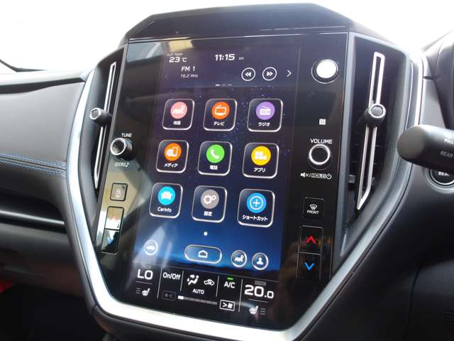 Apple CarPlayやAndoroid Autoにも対応。エアコンの設定、オーディオ操作ができます。