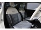 ●『FIAT500ラウンジ専用シート』ラウンジ専用のシートがベースとなったお洒落でキュートな車内です♪色々なシーンで活躍してくれます！