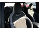 純正レザレット+ファブリックのツートーンシート搭載車。汚れが付きにくく、さらりとしていてしっかり体をサポートしてくれるスポーツシート