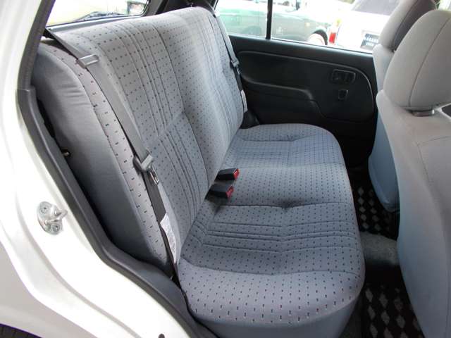 2001 Daihatsu Mira – thumbnail 26
