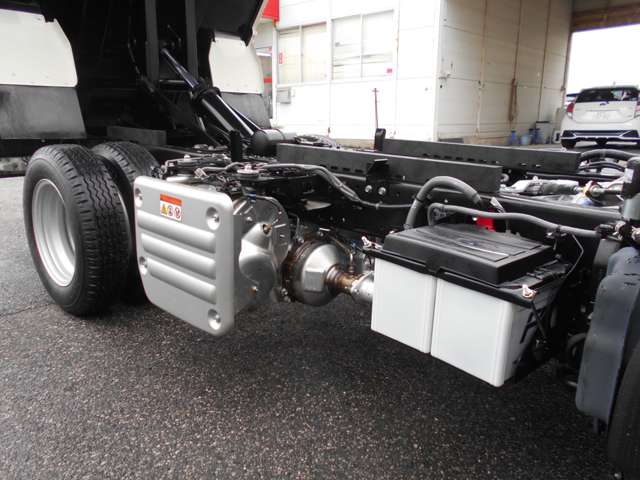 日野自動車 デュトロ 全低床強化ダンプ 2700kg積みナンバー 三方開 スペアキー 4WD 滋賀県の詳細画像 その17