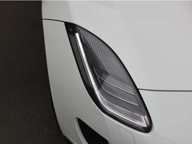 ジャガー Fタイプクーペ 2.0L P300 白 黒本革 LEDヘッドライト 2020my RWD 静岡県の詳細画像 その10