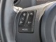 【ステアリングスイッチ】オーディオのボリュームの調節や、ラジオのチャンネルの変更などを可能にします。運転中に目線を下げずに操作可能です。