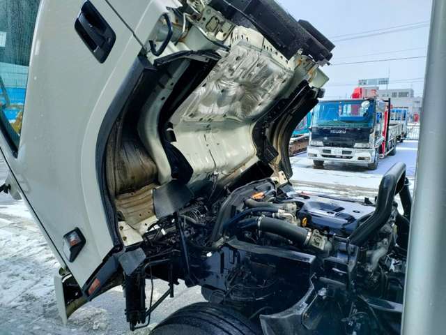 いすゞ エルフ 2tアルミバン 4WD P/G付 ラッシングレール2段 北海道の詳細画像 その16