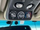 リアエアコンは運転席オーバーヘッドにスイッチが設置されます。