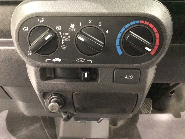 ホンダ アクティトラック 660 SDX 4WD 5MT AC  PS AM/FMラジオ 福島県の詳細画像 その11