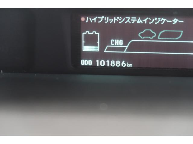 マルチインフォメーションディスプレイでクルマからの様々な運転情報を表示。