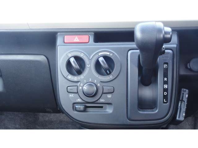 スズキ アルト 660 L スズキ セーフティ サポート装着車 CDラジオ・ETC 鹿児島県の詳細画像 その17