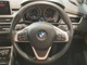 操作性に優れたステアリングは、BMWの走りを支える大事な部品です。オーディオやハンズフリー通話、クルーズコントロール関連の操作もこちらに集約されています。