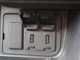 ＵＳＢ入力端子付きです！車の中で携帯の充電が出来ます！