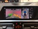サラウンドビューシステム：トップビュー+3Dビュー、パノラマビューが含まれ車の周囲の状況をディスプレイで確認できます。スマートフォンからリモートで３Dビューで周囲を確認できます。