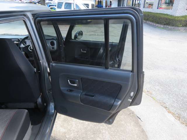 2004 Suzuki Alto Lapin – thumbnail 35