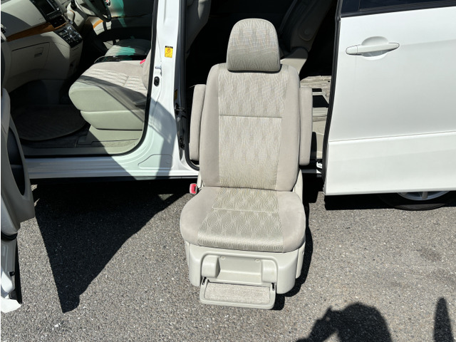トヨタ エスティマ 2.4 アエラス サイドリフトアップシート装着車  千葉県の詳細画像 その18