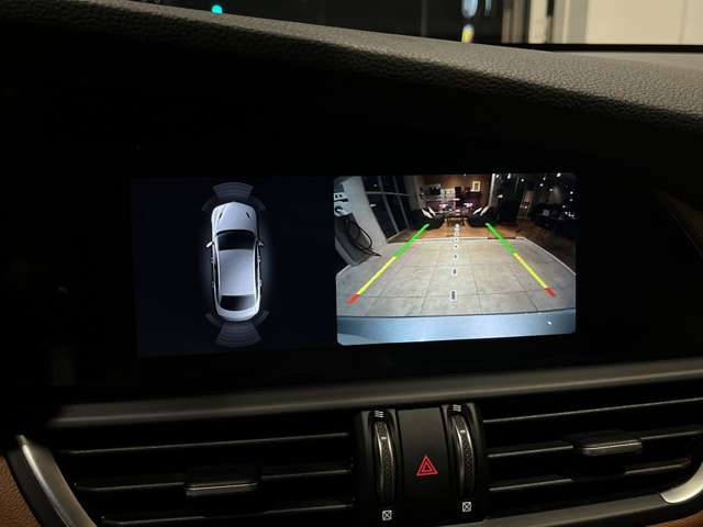 アルファ ロメオ ジュリア 2.0 ターボ Q4 ヴェローチェ 4WD ACC 本革シート Carplay バックカメラ 東京都の詳細画像 その5