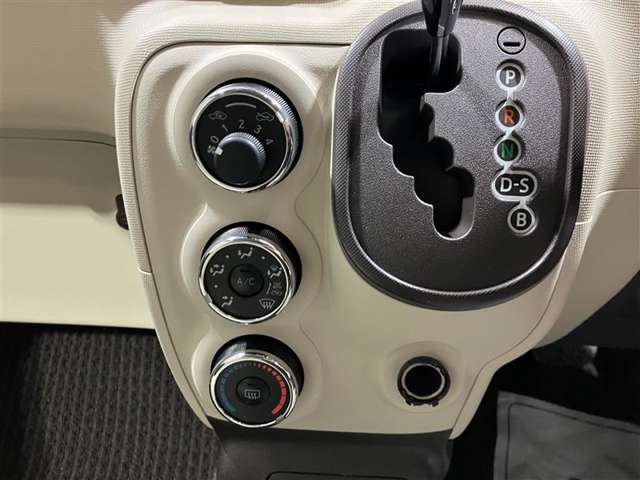 トヨタ スペイド 1.5 F 4WD  北海道の詳細画像 その15