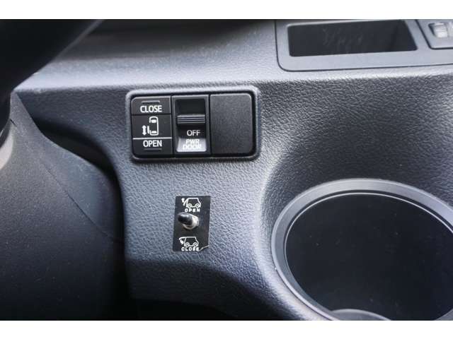 トヨタ シエンタ 1.5 ファンベース X APドライブ ハッチドアオープナー 大阪府の詳細画像 その17